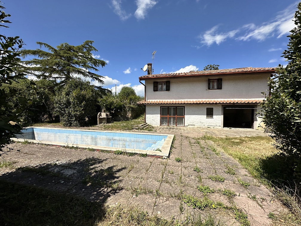 Foto 2 di 27 - Villa in vendita a Manziana
