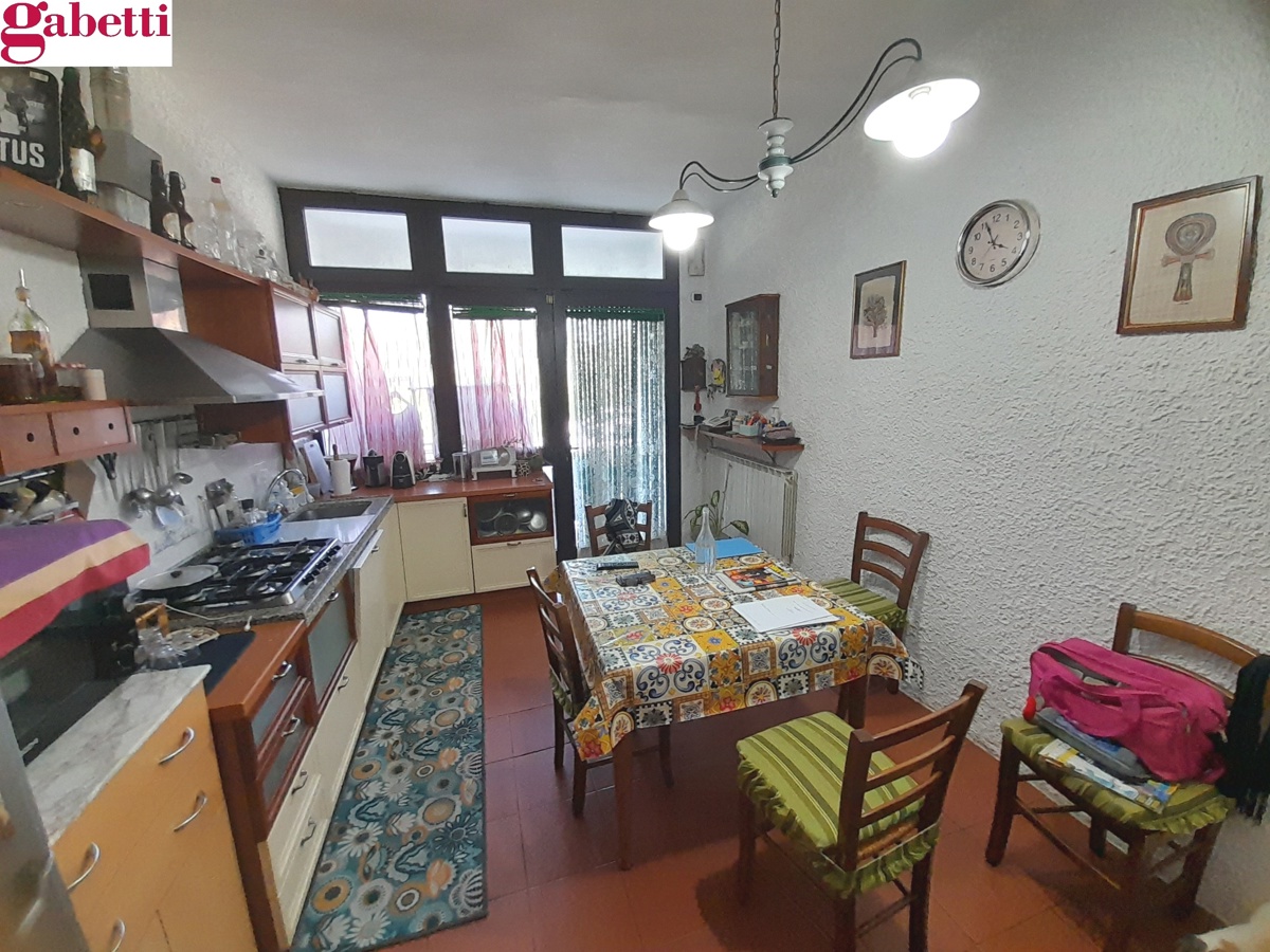 Foto 3 di 25 - Appartamento in vendita a Poggibonsi