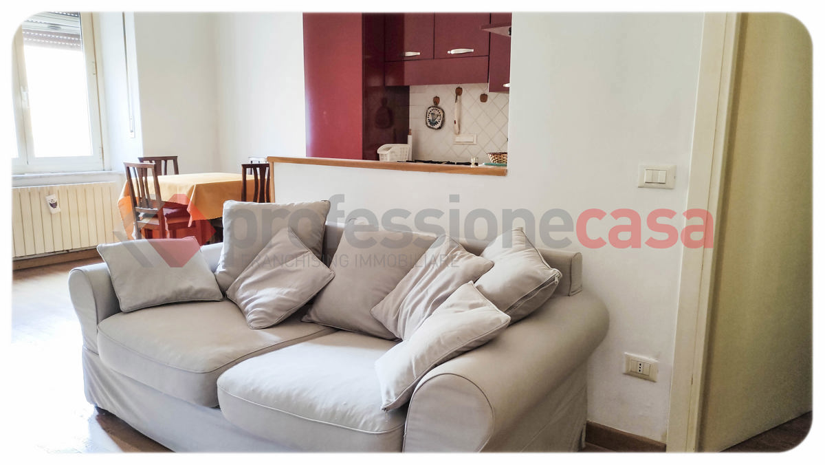 Foto 1 di 12 - Appartamento in affitto a Livorno