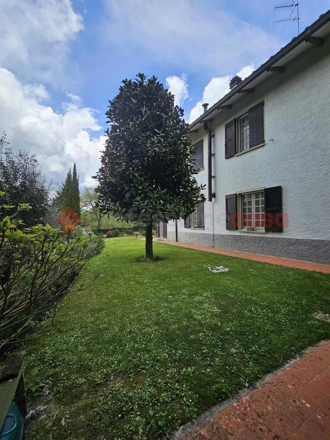Foto 2 di 45 - Casa indipendente in vendita a Arezzo