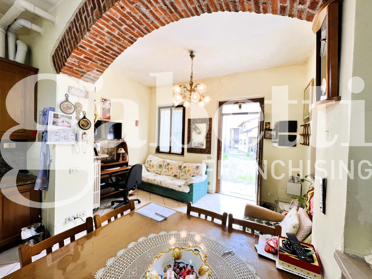 Foto 5 di 11 - Appartamento in vendita a Turate