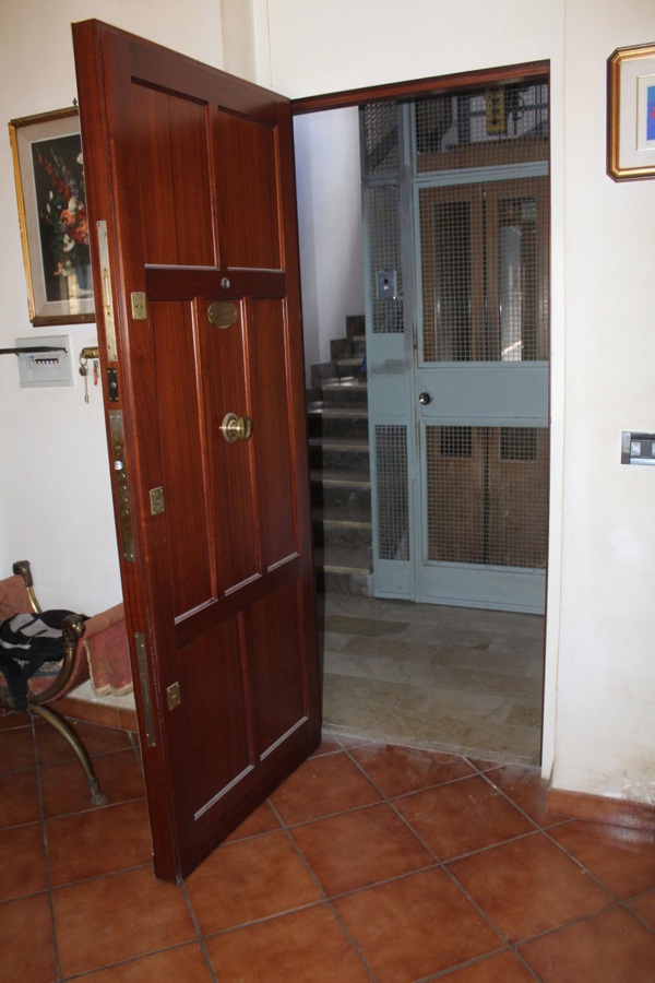 Foto 2 di 50 - Appartamento in vendita a Palermo