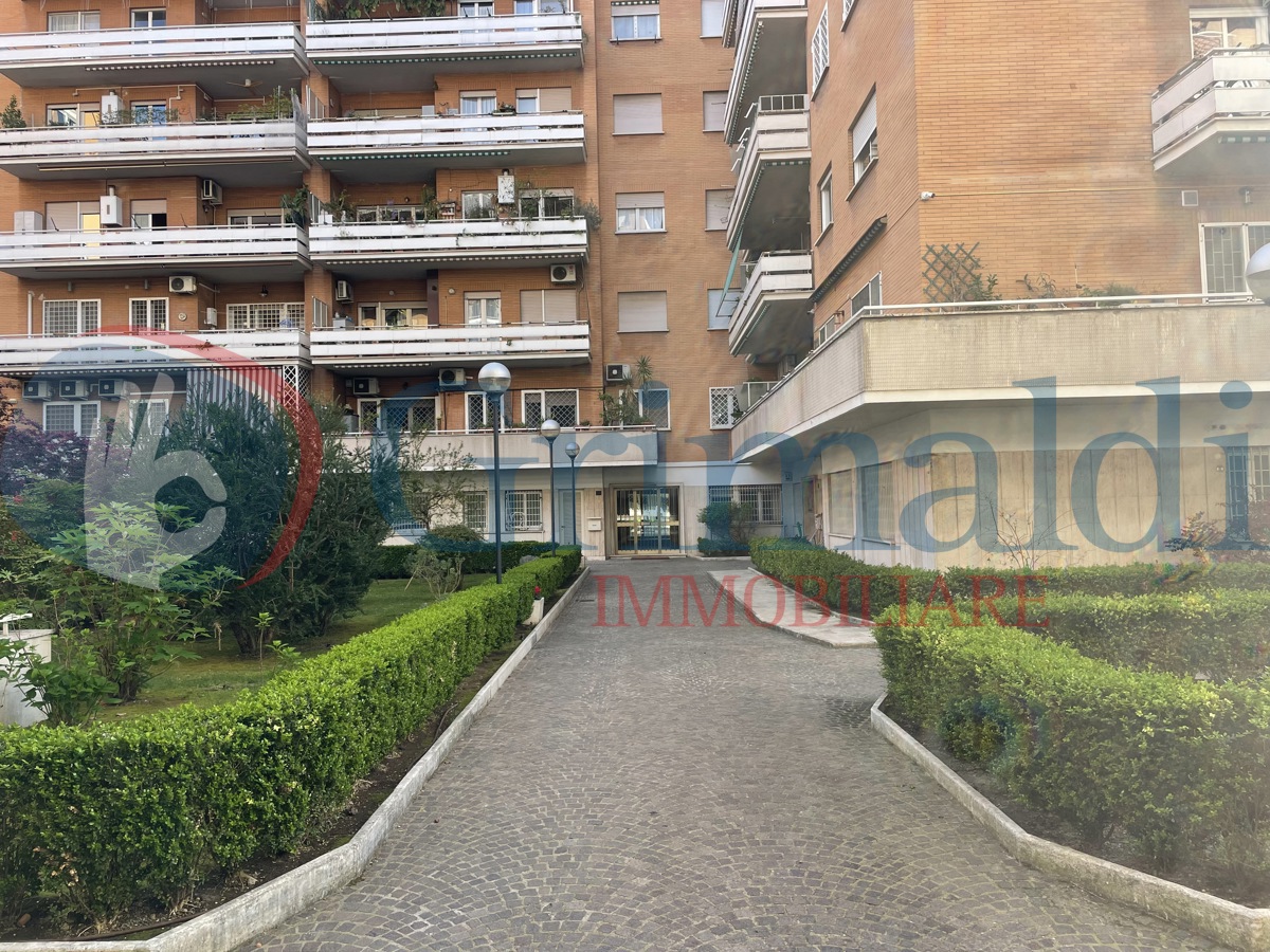 Foto 5 di 16 - Appartamento in vendita a Roma