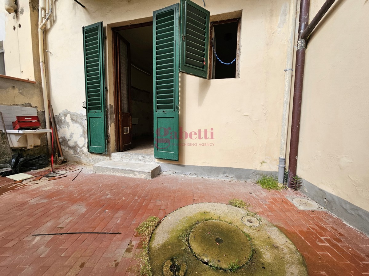 Foto 3 di 28 - Appartamento in vendita a Firenze