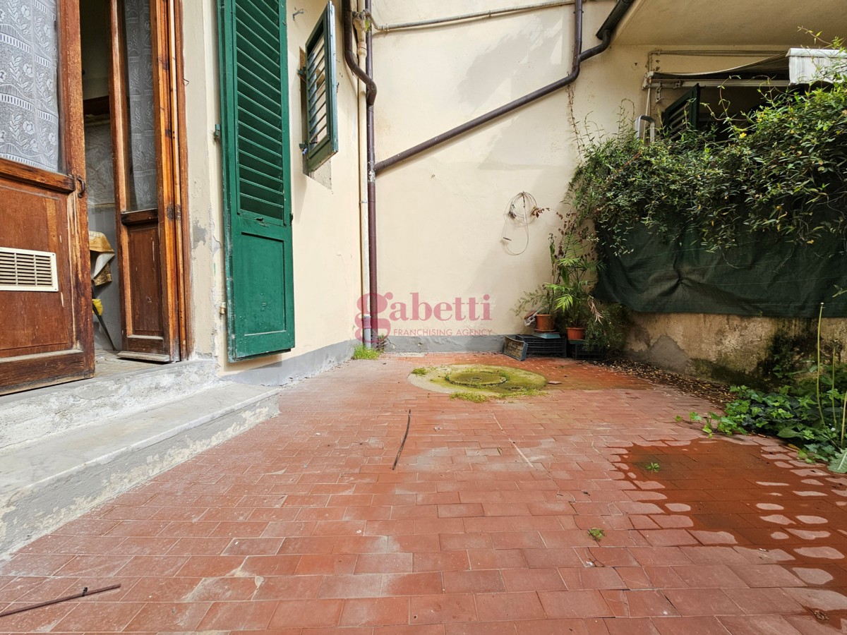 Foto 27 di 28 - Appartamento in vendita a Firenze