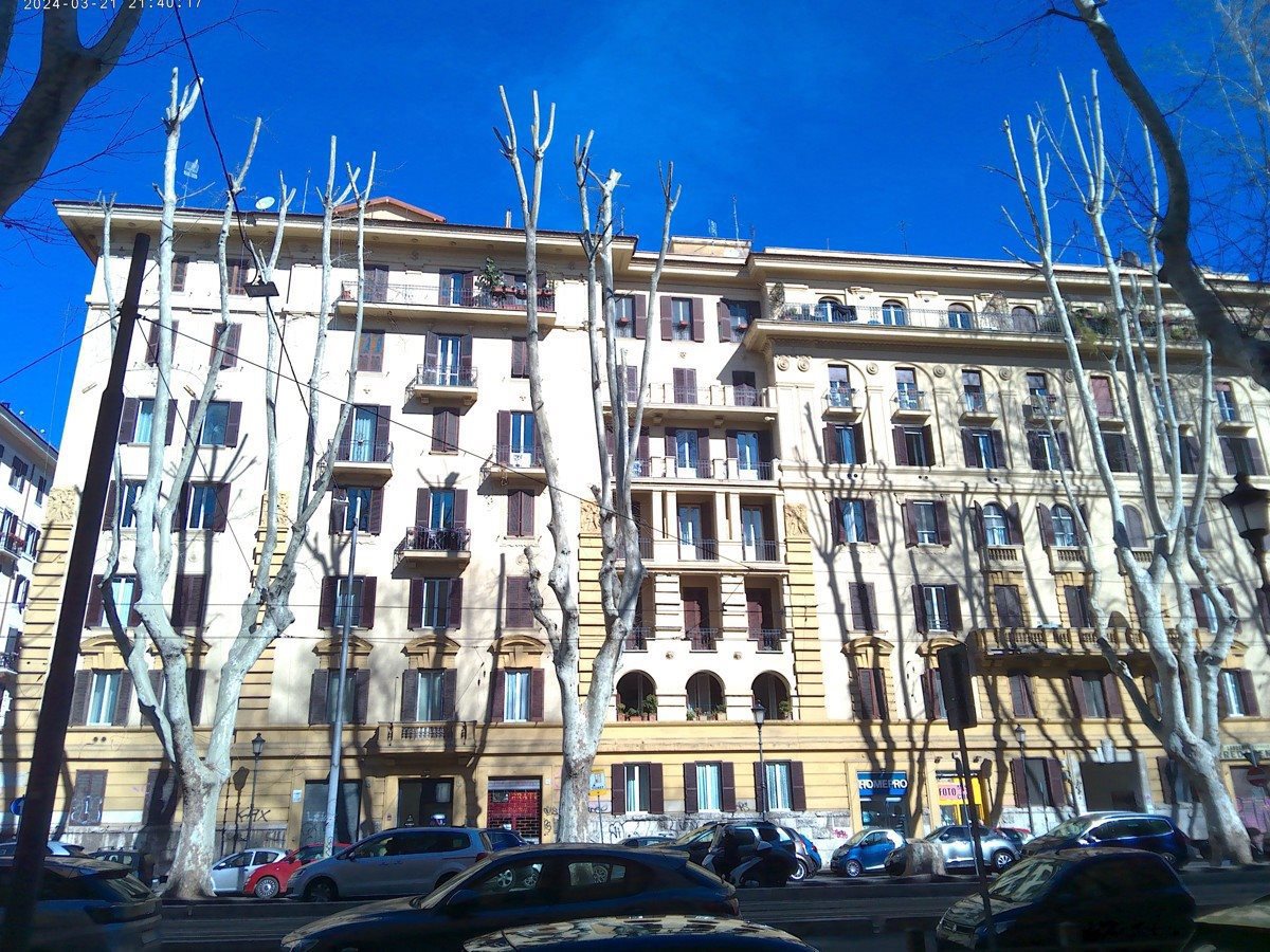 Foto 3 di 18 - Negozio in affitto a Roma