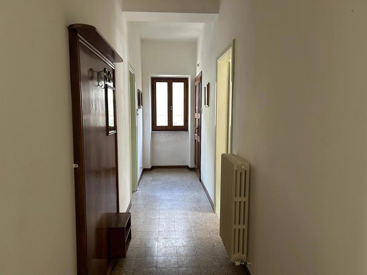 Foto 10 di 24 - Appartamento in vendita a Castelnuovo Garfagnana