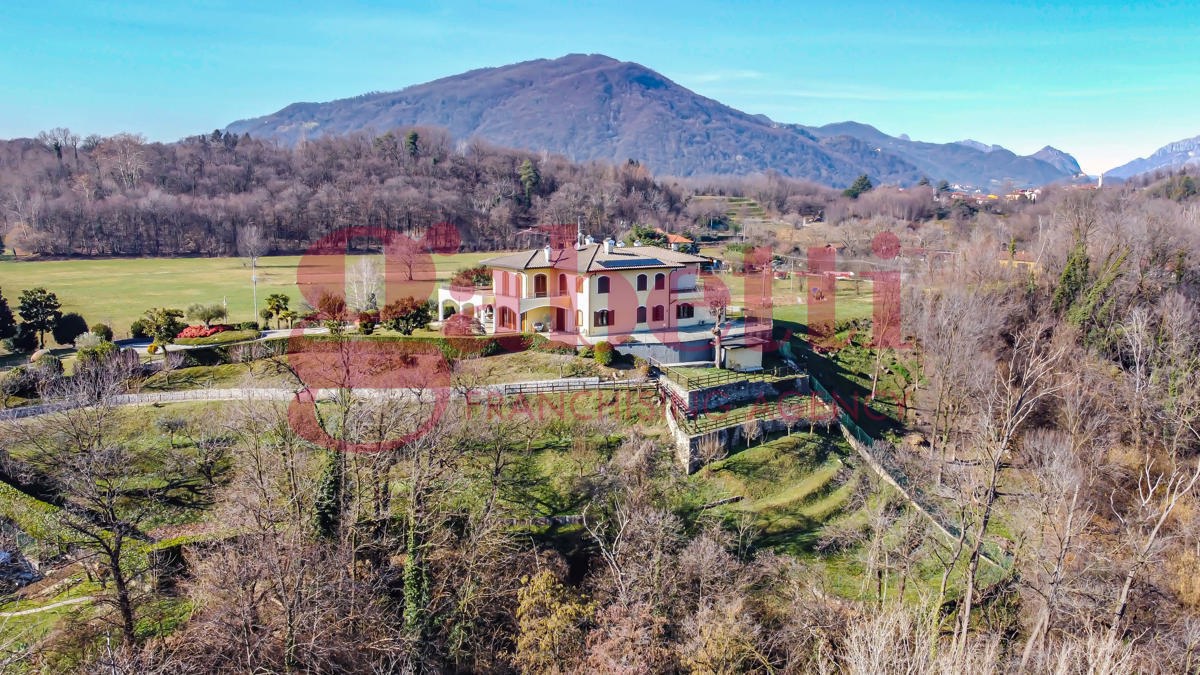 Foto 39 di 47 - Villa in vendita a Calco