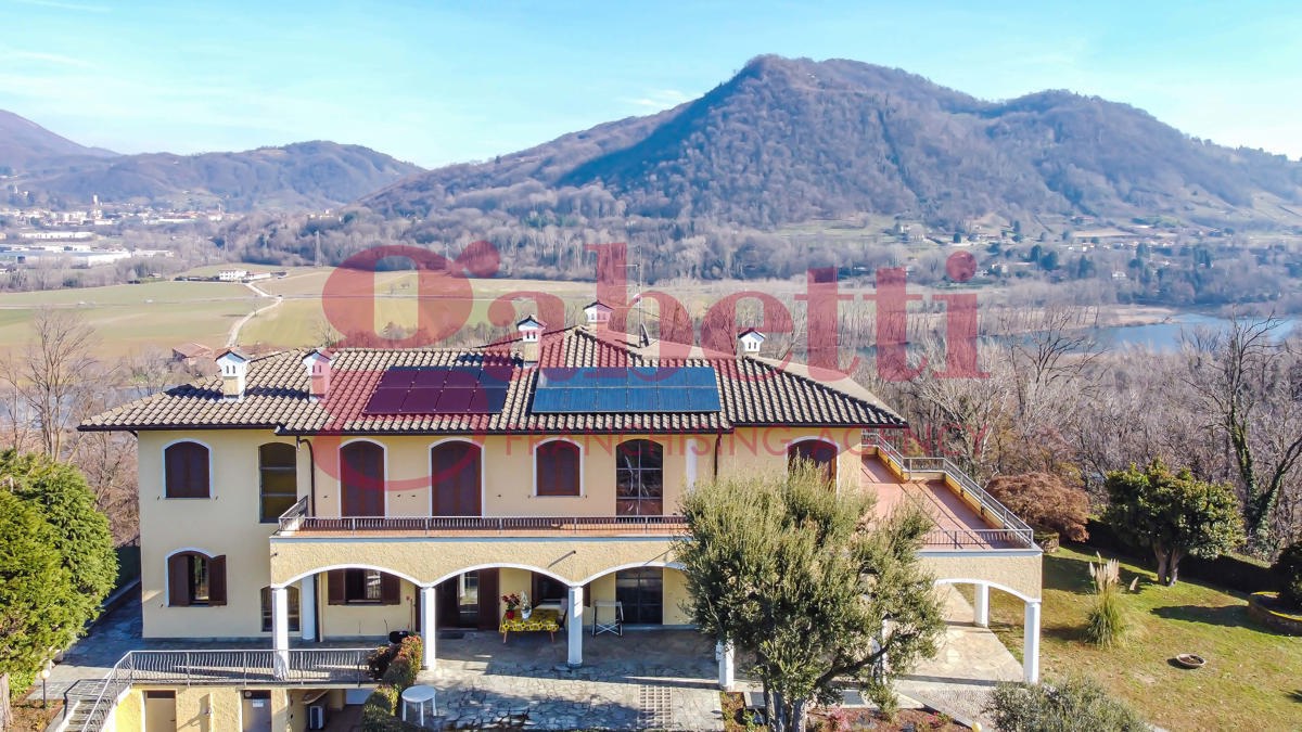 Foto 13 di 47 - Villa in vendita a Calco