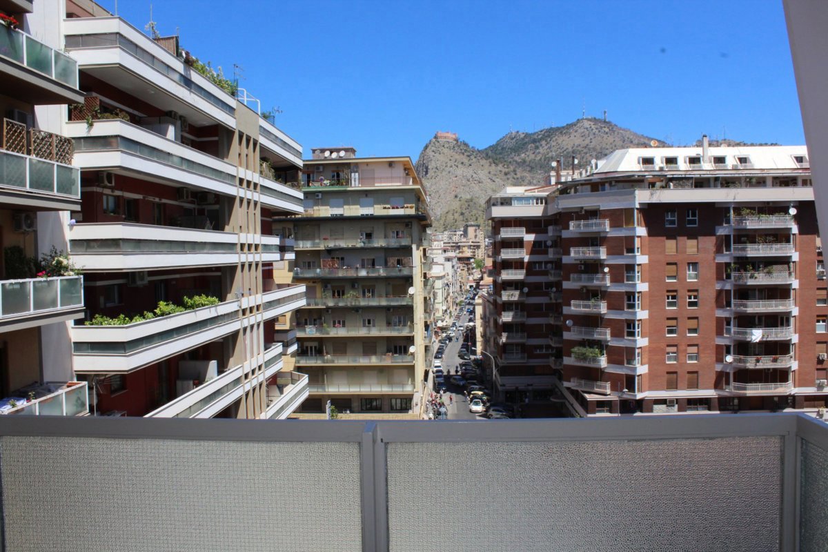 Foto 43 di 51 - Appartamento in affitto a Palermo