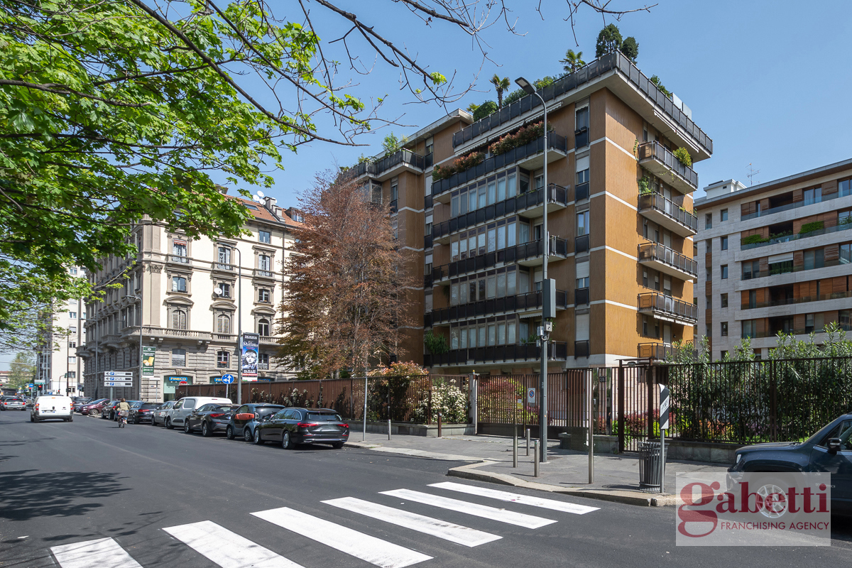 Foto 2 di 28 - Appartamento in vendita a Milano