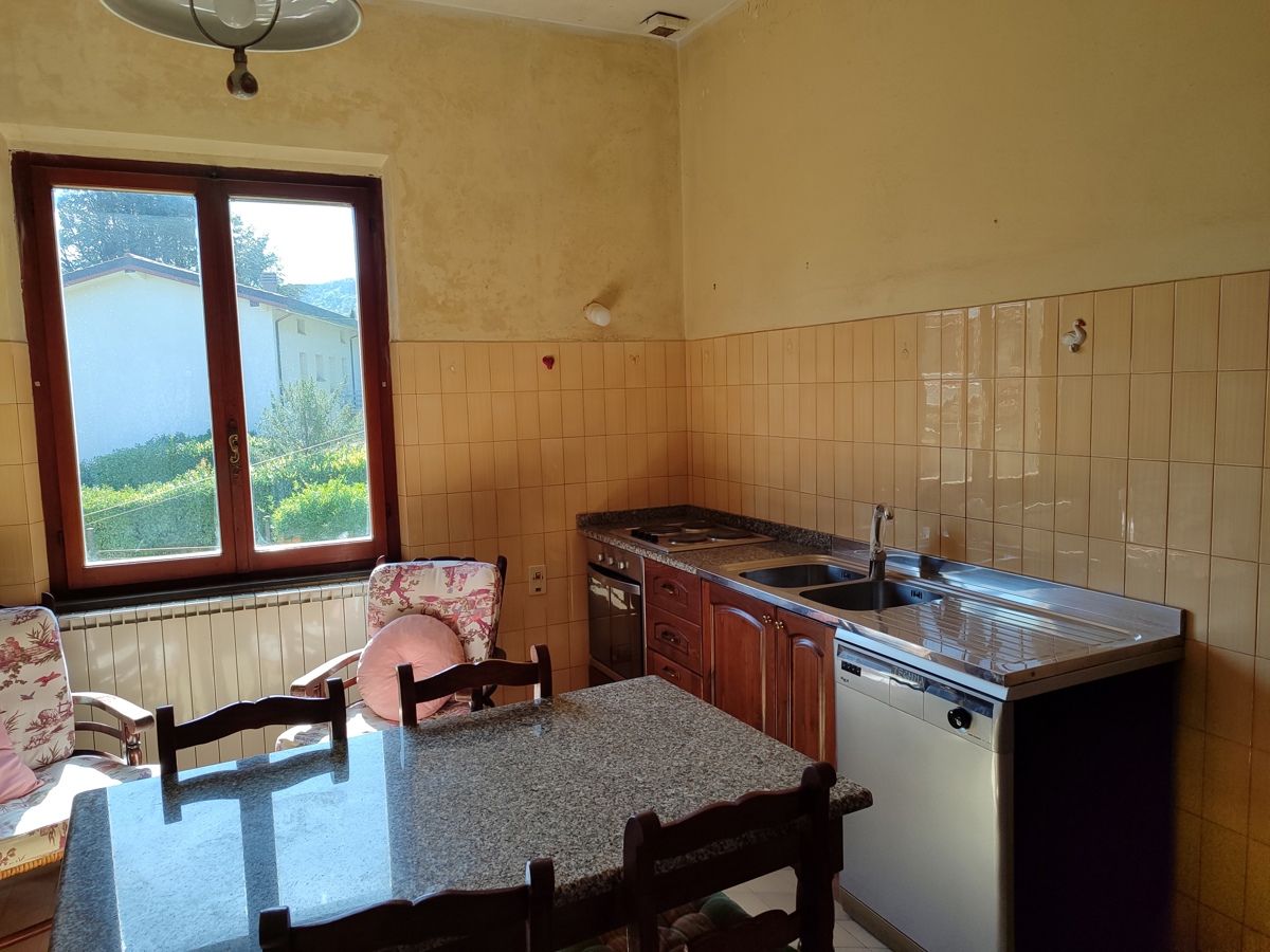 Foto 10 di 24 - Casa indipendente in vendita a Castelnuovo Garfagnana
