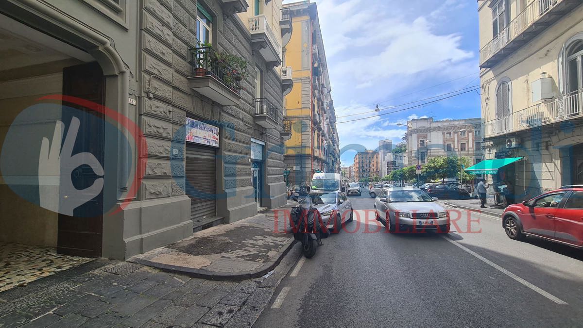 Foto 9 di 18 - Negozio in affitto a Napoli