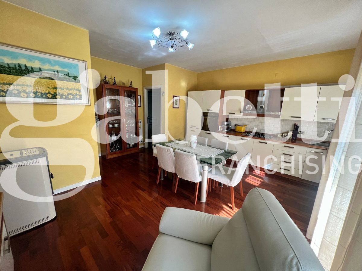 Foto 3 di 23 - Appartamento in vendita a Campello sul Clitunno