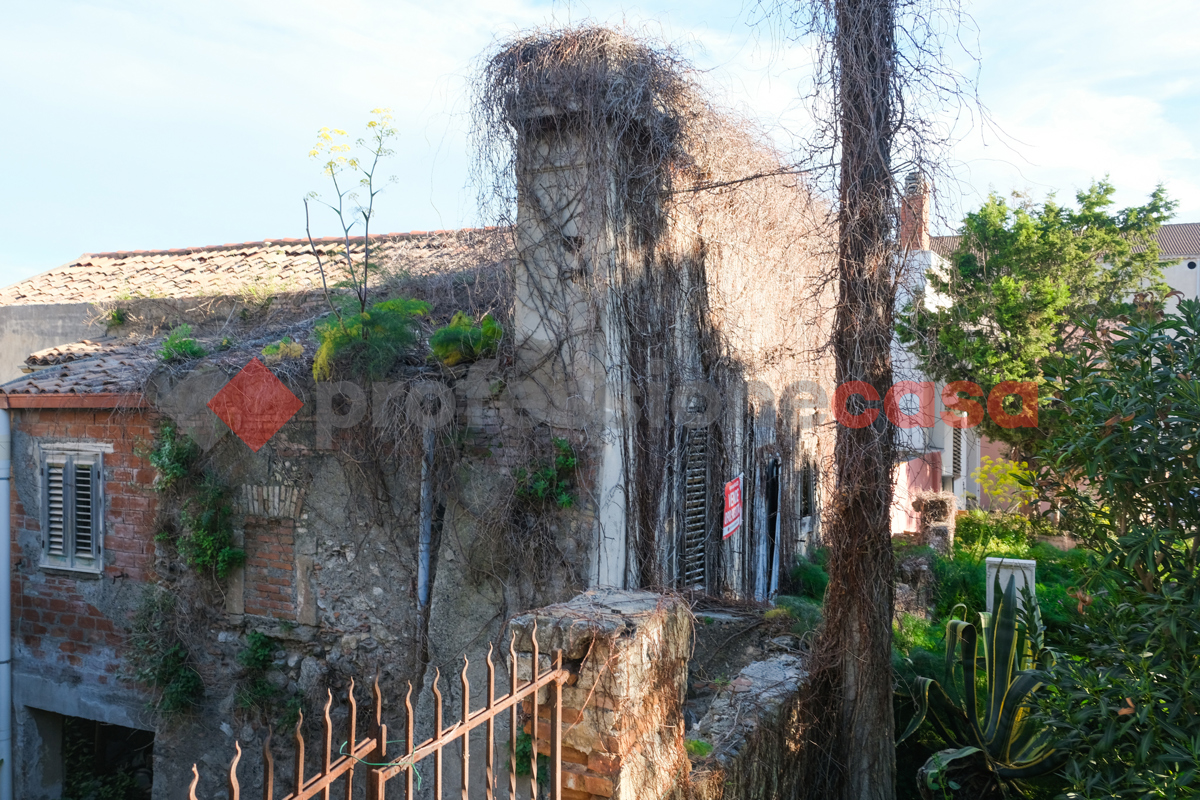 Foto 12 di 18 - Casa indipendente in vendita a Milazzo