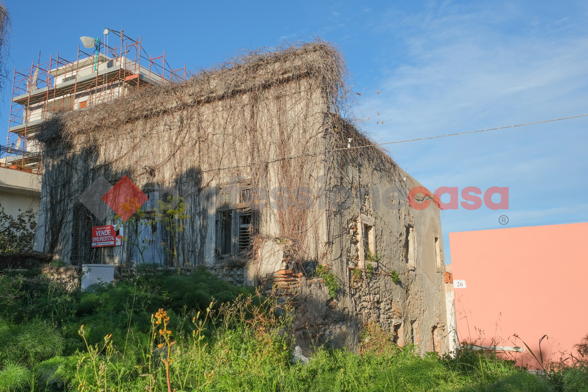Foto 15 di 18 - Casa indipendente in vendita a Milazzo