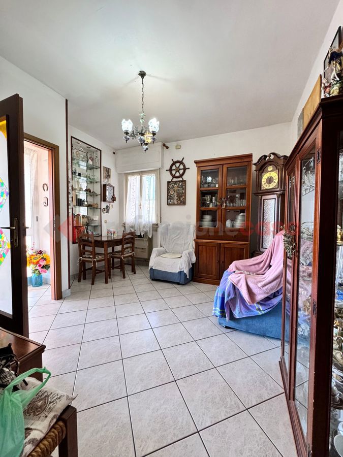 Foto 3 di 12 - Appartamento in vendita a Livorno