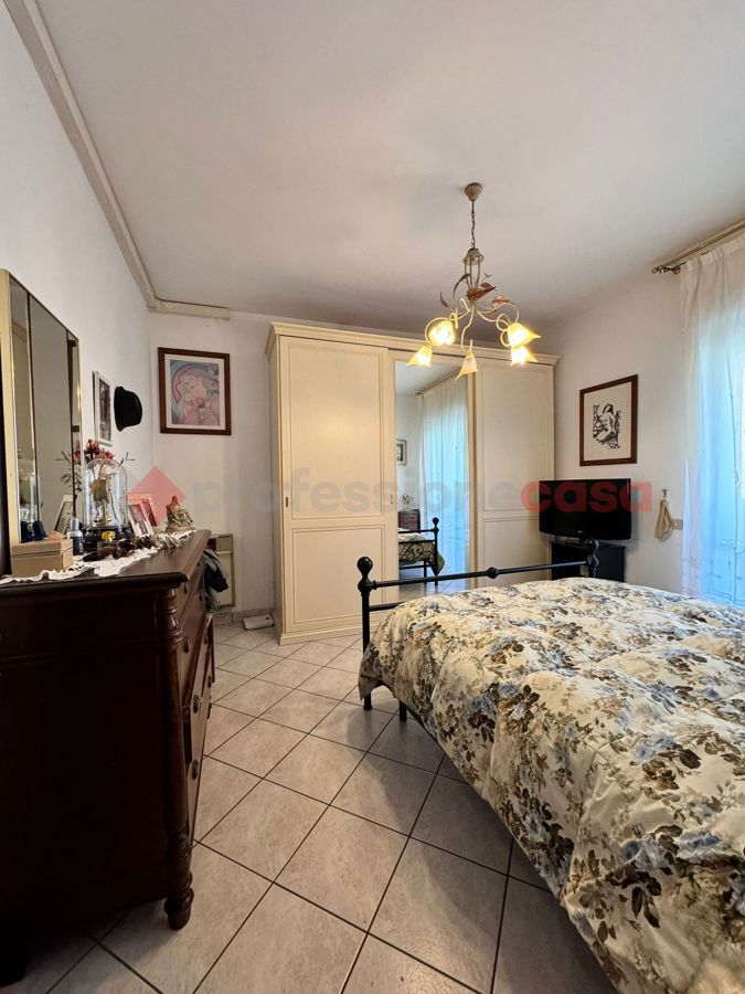 Foto 9 di 12 - Appartamento in vendita a Livorno