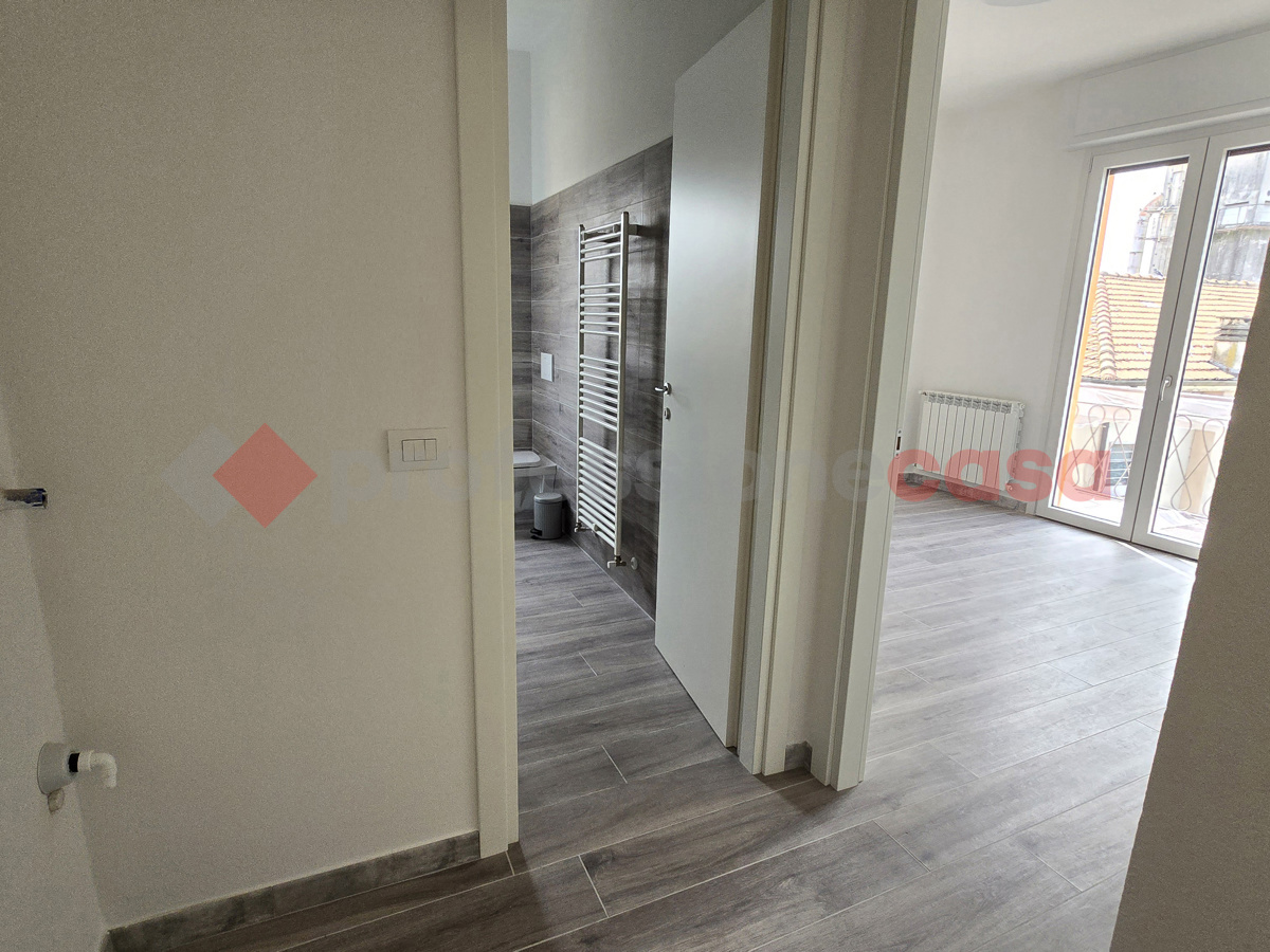 Foto 9 di 13 - Appartamento in vendita a Limido Comasco