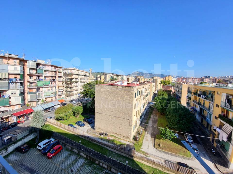 Foto 13 di 17 - Appartamento in affitto a Napoli
