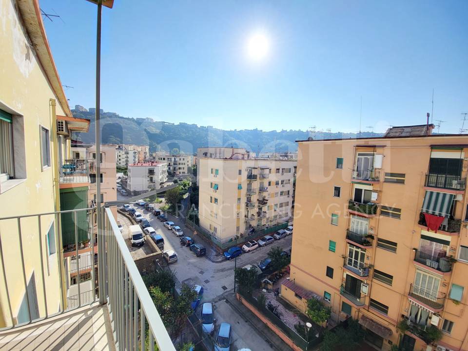 Foto 16 di 17 - Appartamento in affitto a Napoli