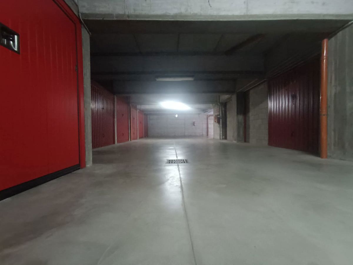 Foto 10 di 14 - Garage in vendita a Milano