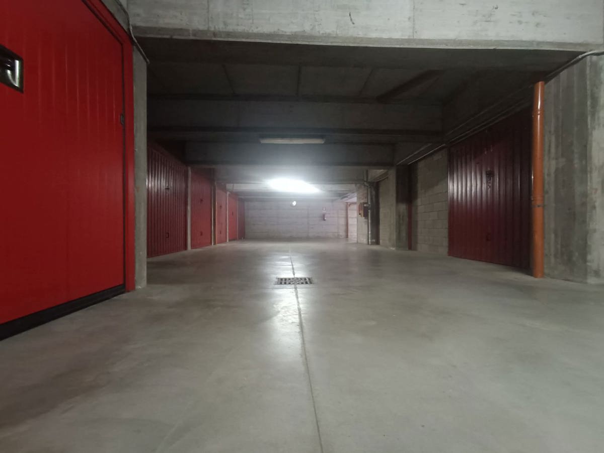 Foto 12 di 14 - Garage in vendita a Milano