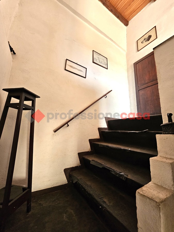 Foto 23 di 39 - Casa indipendente in vendita a Montalcino