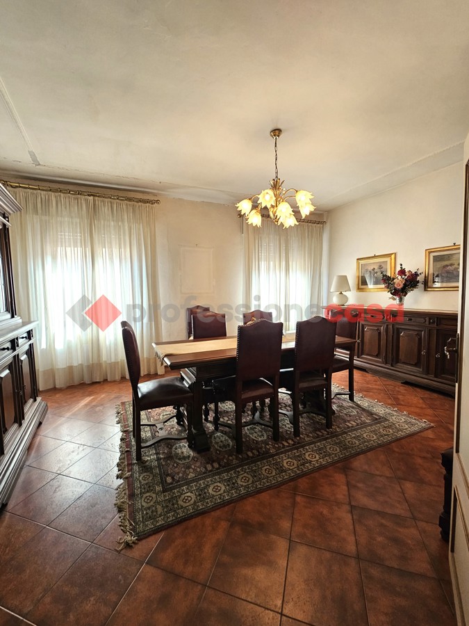 Foto 6 di 39 - Casa indipendente in vendita a Montalcino