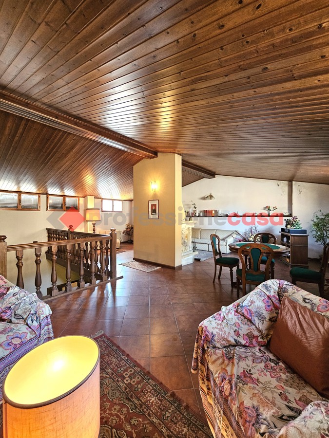 Foto 2 di 39 - Casa indipendente in vendita a Montalcino