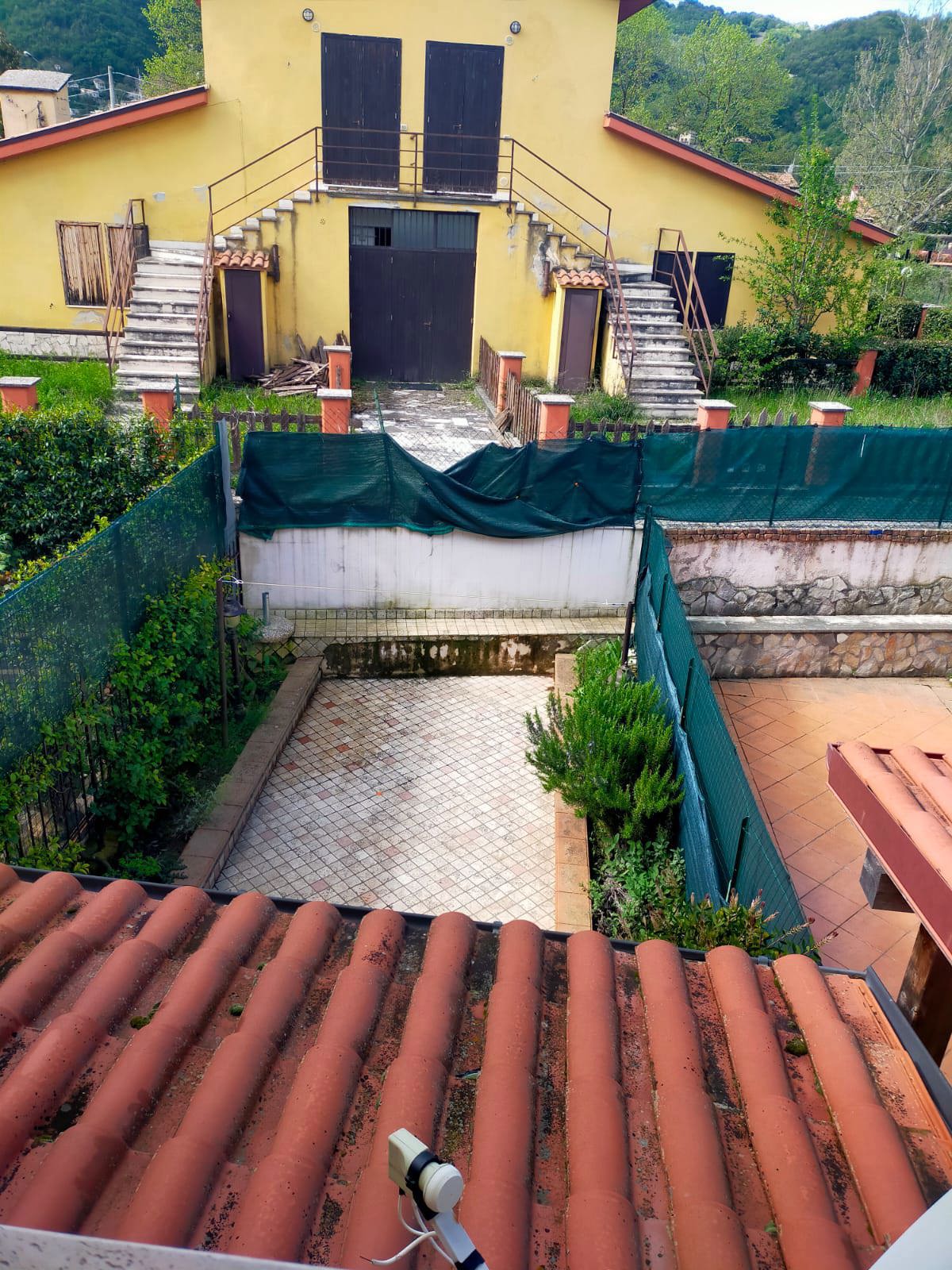Foto 18 di 19 - Villa a schiera in vendita a Rocca di Botte