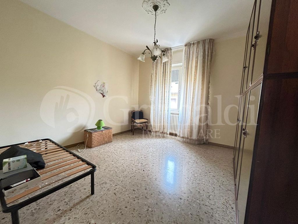 Foto 2 di 17 - Appartamento in vendita a Jesi