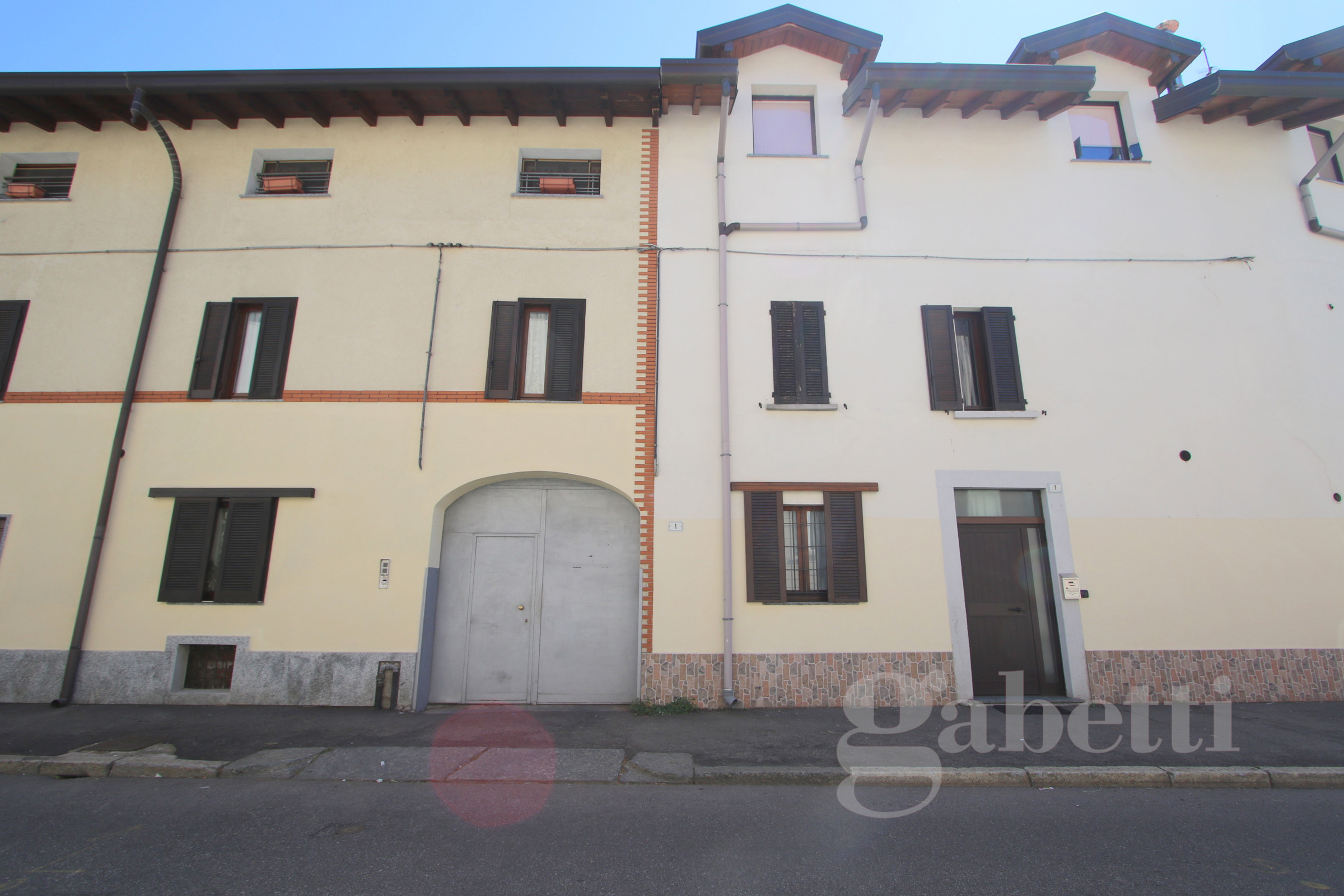 Foto 3 di 24 - Appartamento in vendita a Busto Arsizio