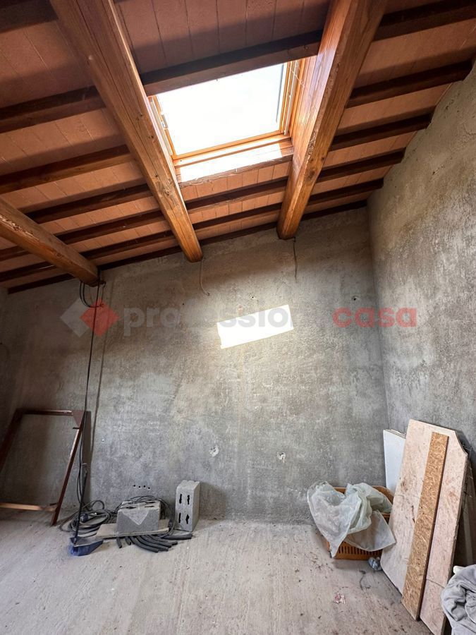 Foto 10 di 12 - Casa indipendente in vendita a Pistoia