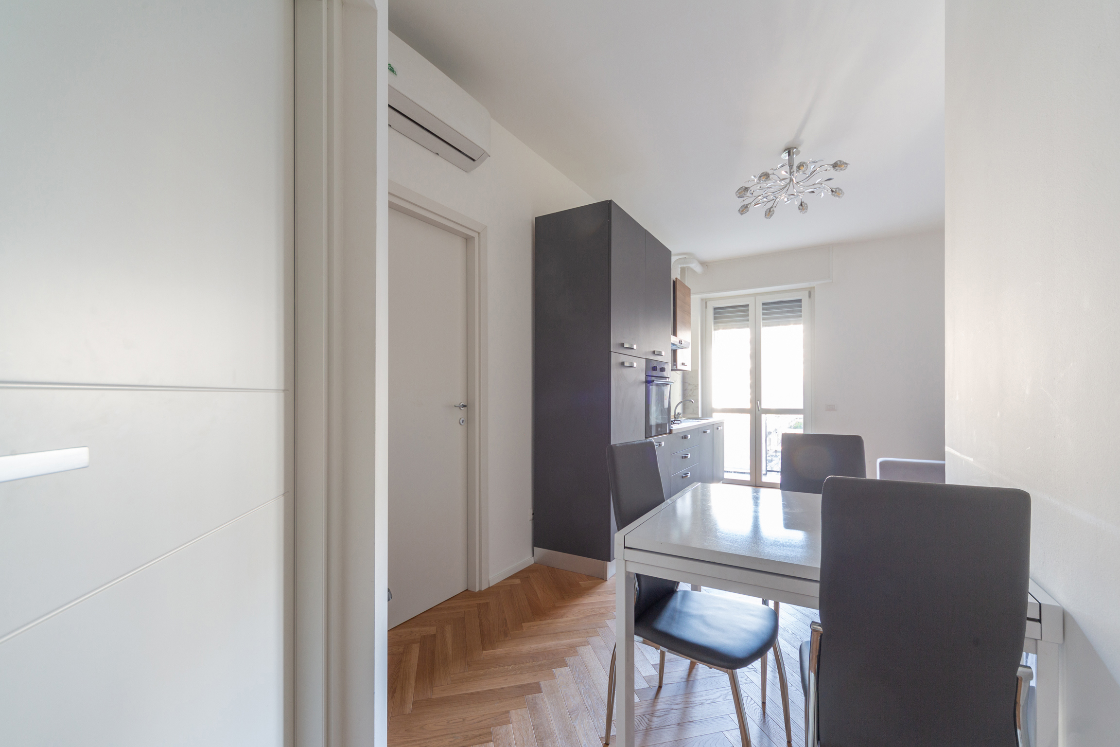 Foto 2 di 32 - Appartamento in vendita a Milano