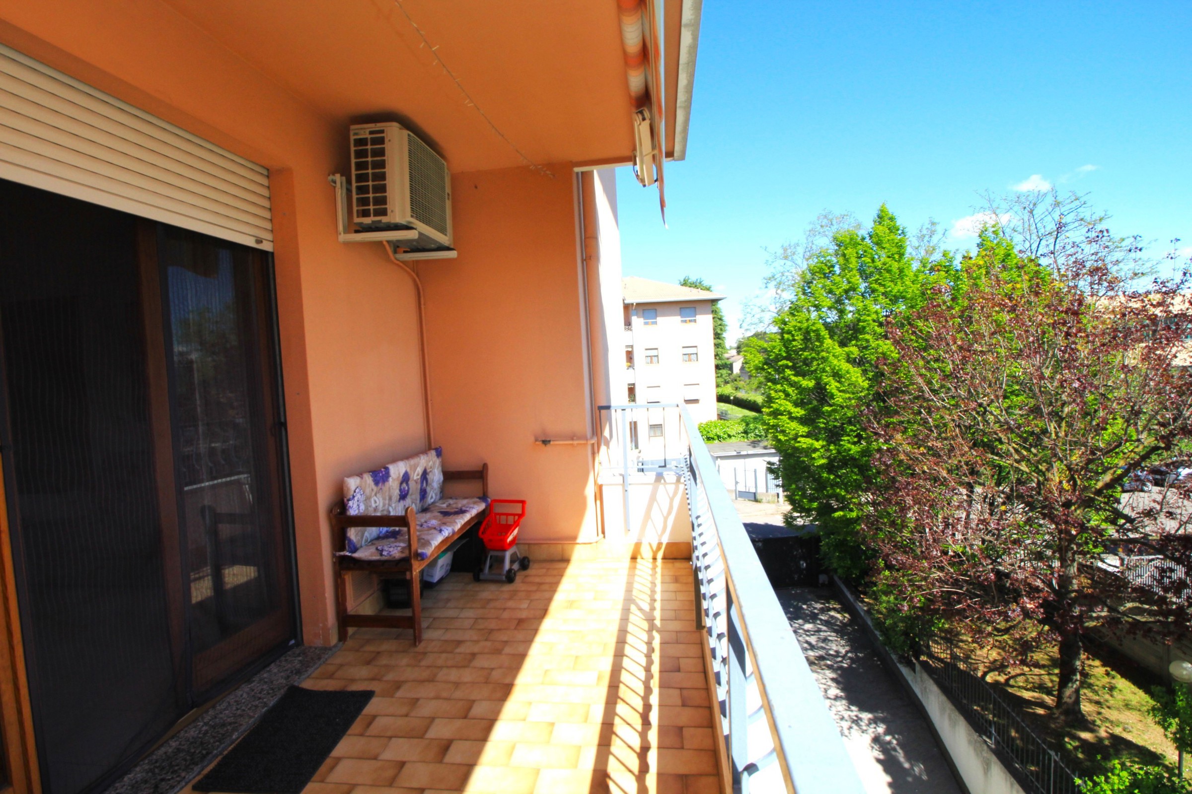 Foto 2 di 22 - Appartamento in vendita a Legnano