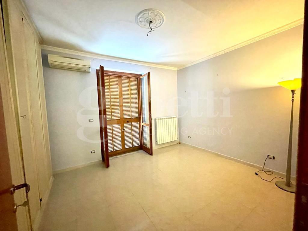 Foto 12 di 28 - Appartamento in vendita a Pozzuoli