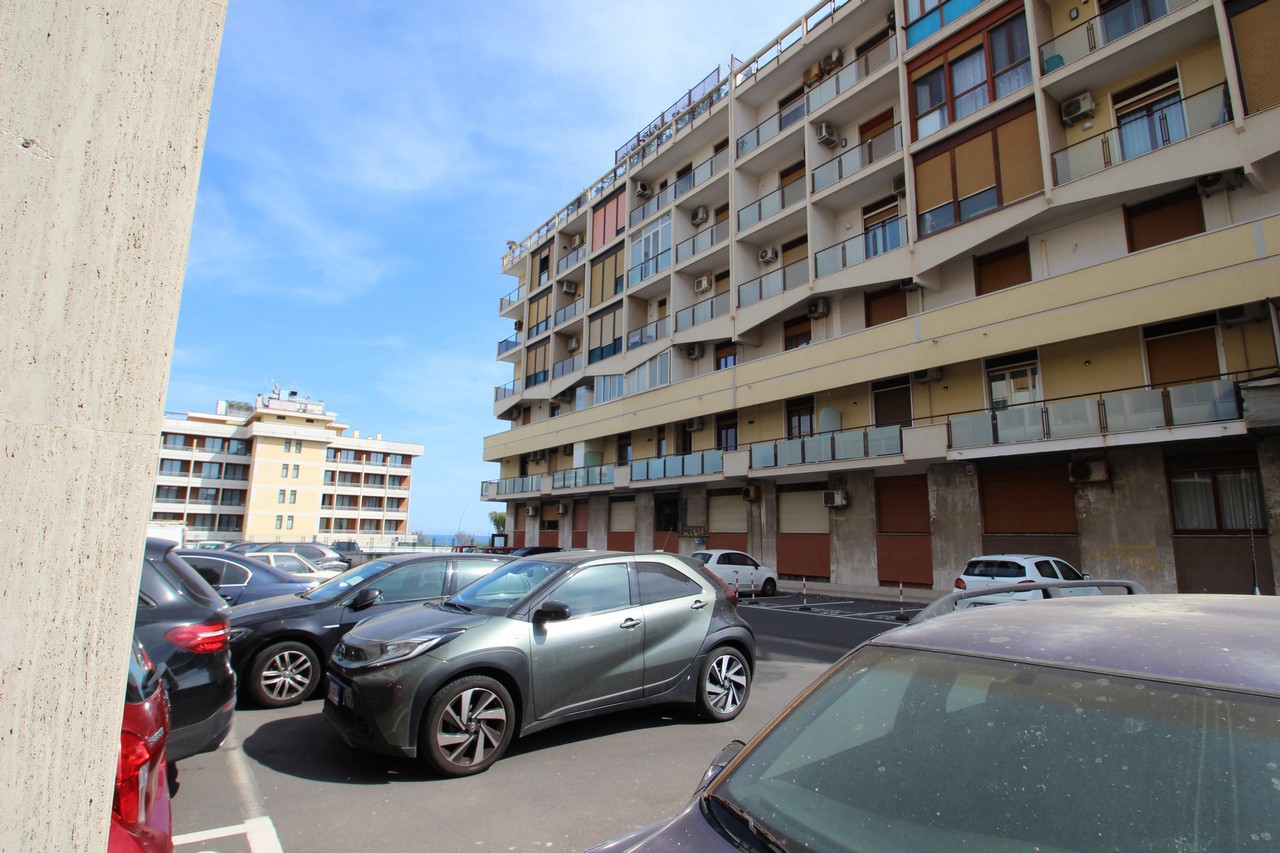 Foto 23 di 27 - Appartamento in vendita a Catania