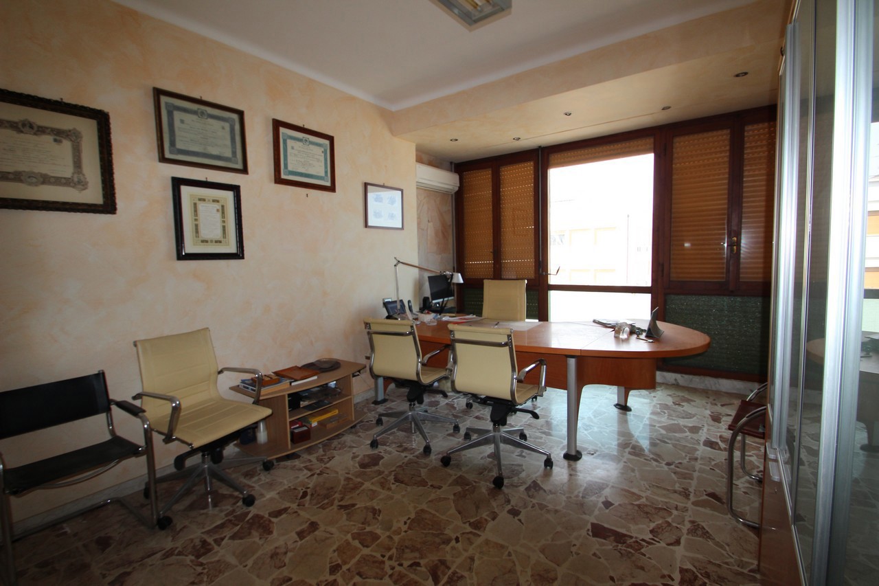 Foto 3 di 27 - Appartamento in vendita a Catania