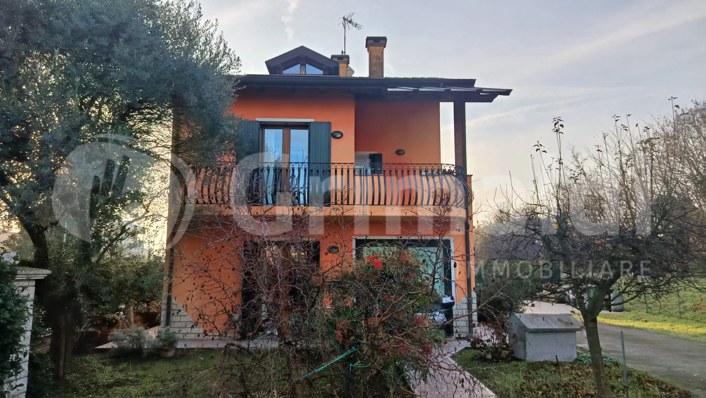 Casa Indipendente Casa indipendente