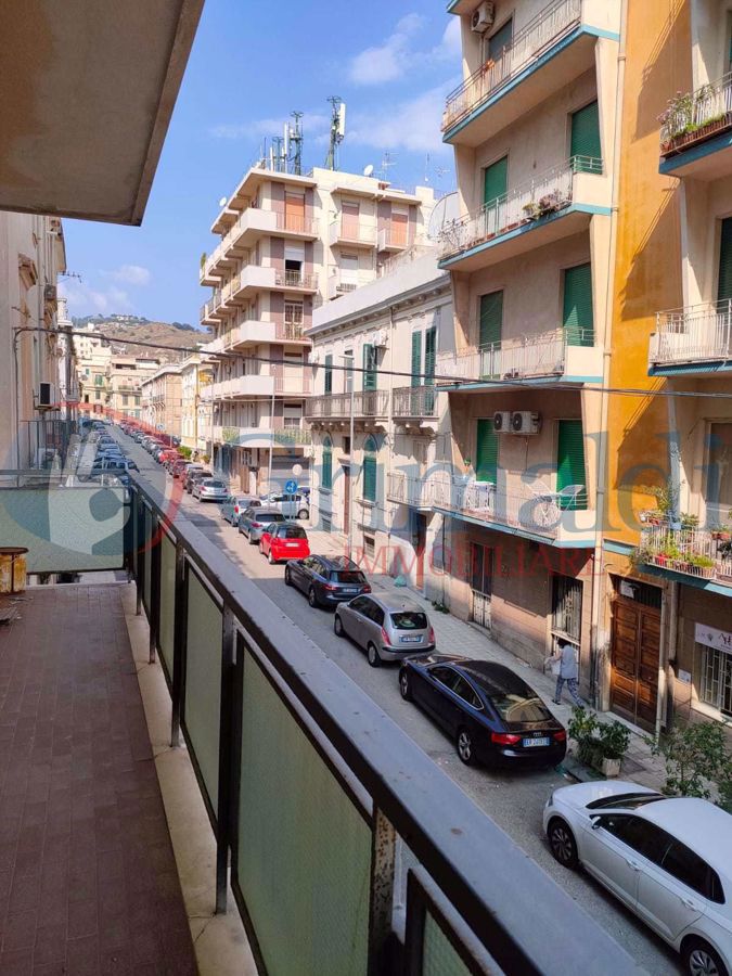 Foto 2 di 22 - Appartamento in vendita a Messina