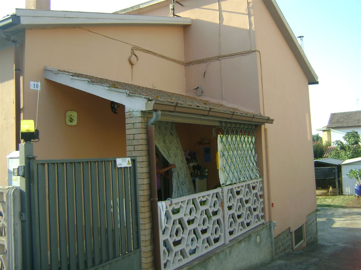 Foto 2 di 6 - Villa in vendita a Civita Castellana