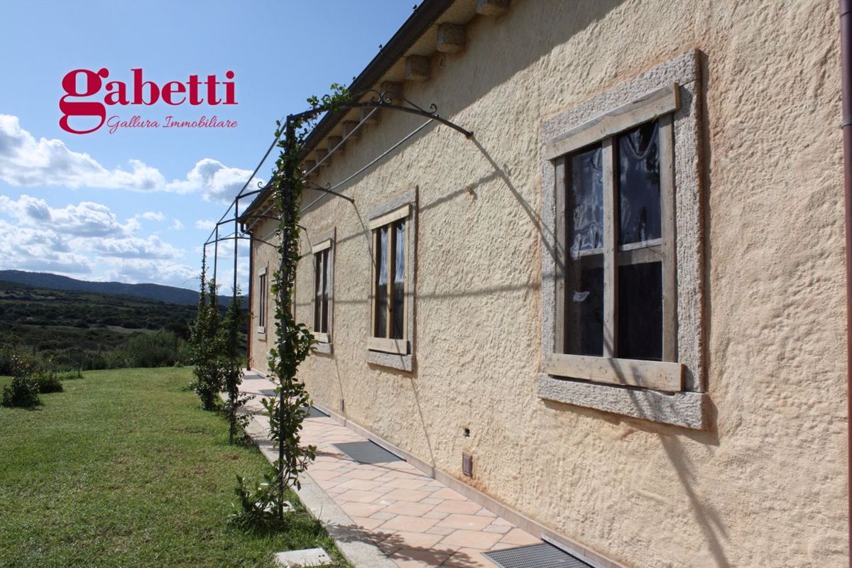 Foto 4 di 23 - Villa in vendita a Aglientu
