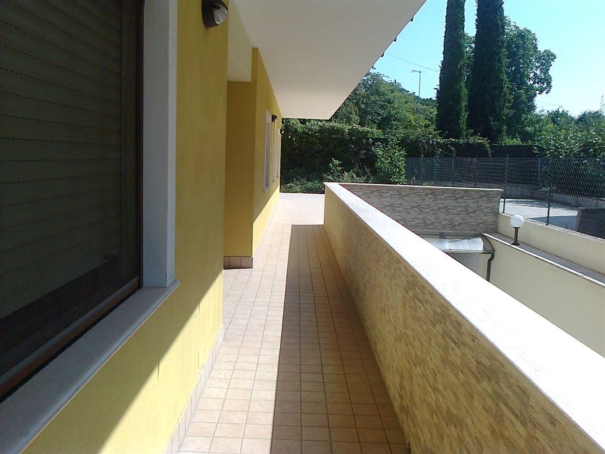 Foto 2 di 6 - Appartamento in affitto a Avezzano