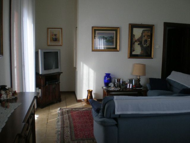 Foto 3 di 9 - Villa in vendita a Adria