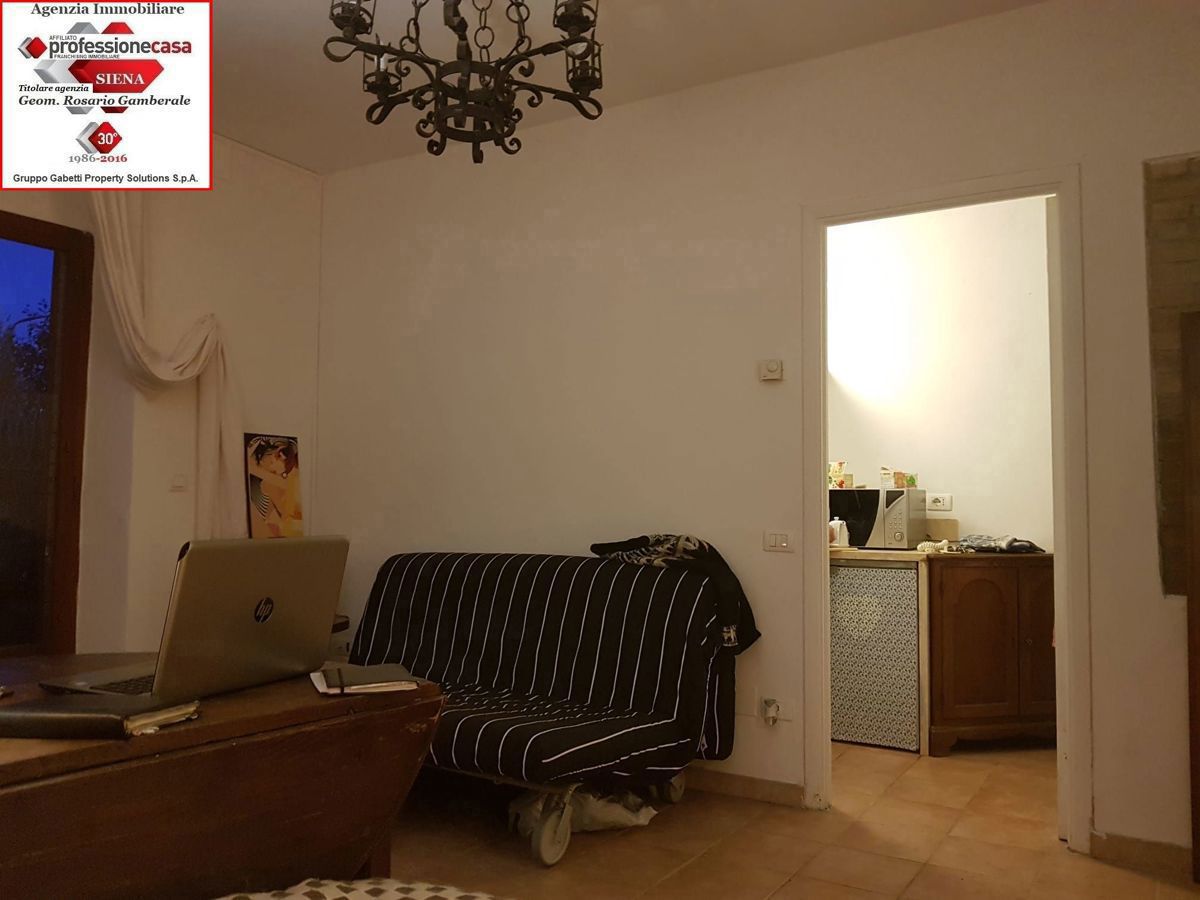 Foto 6 di 10 - Appartamento in affitto a Siena